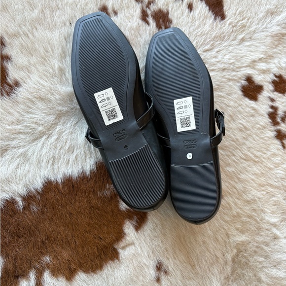 Classic Black Mary Jane-Women's Comfort  ASOS Stradivarius Wide Fit ballet flats - Picture 4 of 4